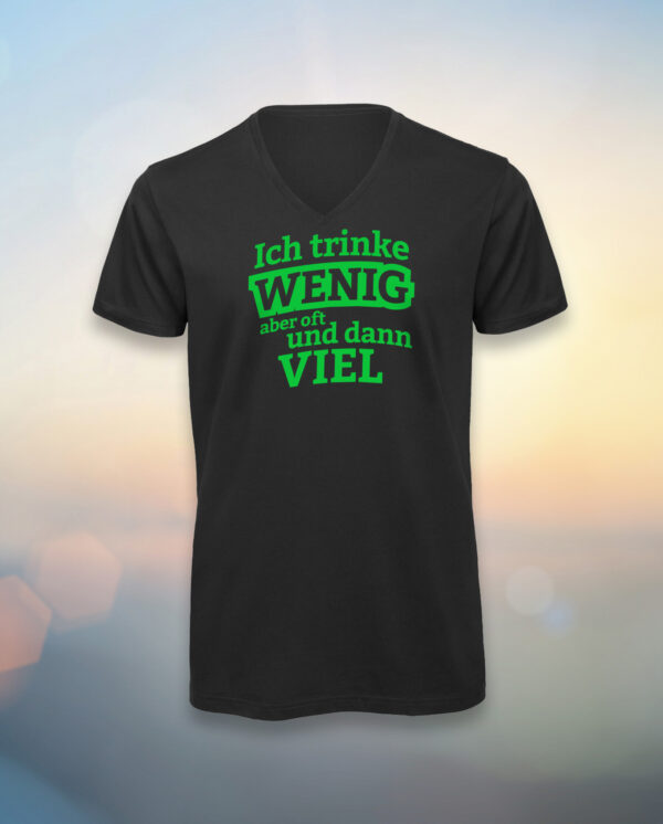 042_MALLESTYLE_Mann_V_Shirt_Schwarz_Gruen
